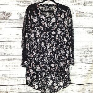 TORRID SIZE 00 10β L BLACK FLORAL TOP LACE SPRING BLOUSE SUMMER HIGH LOW GUC